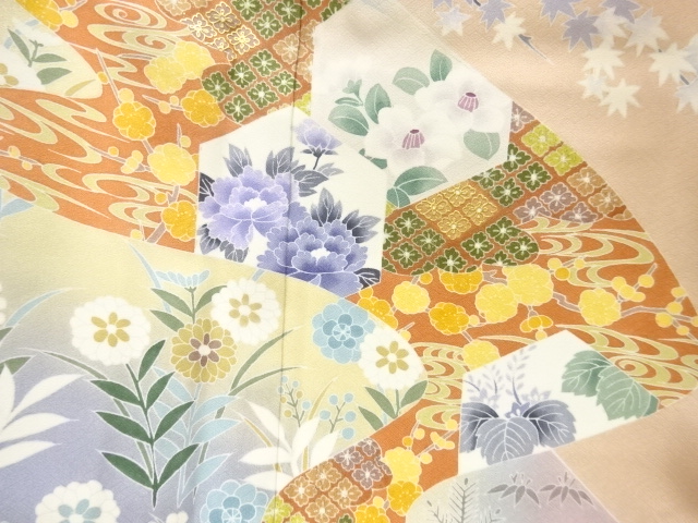  四季草花模様訪問着